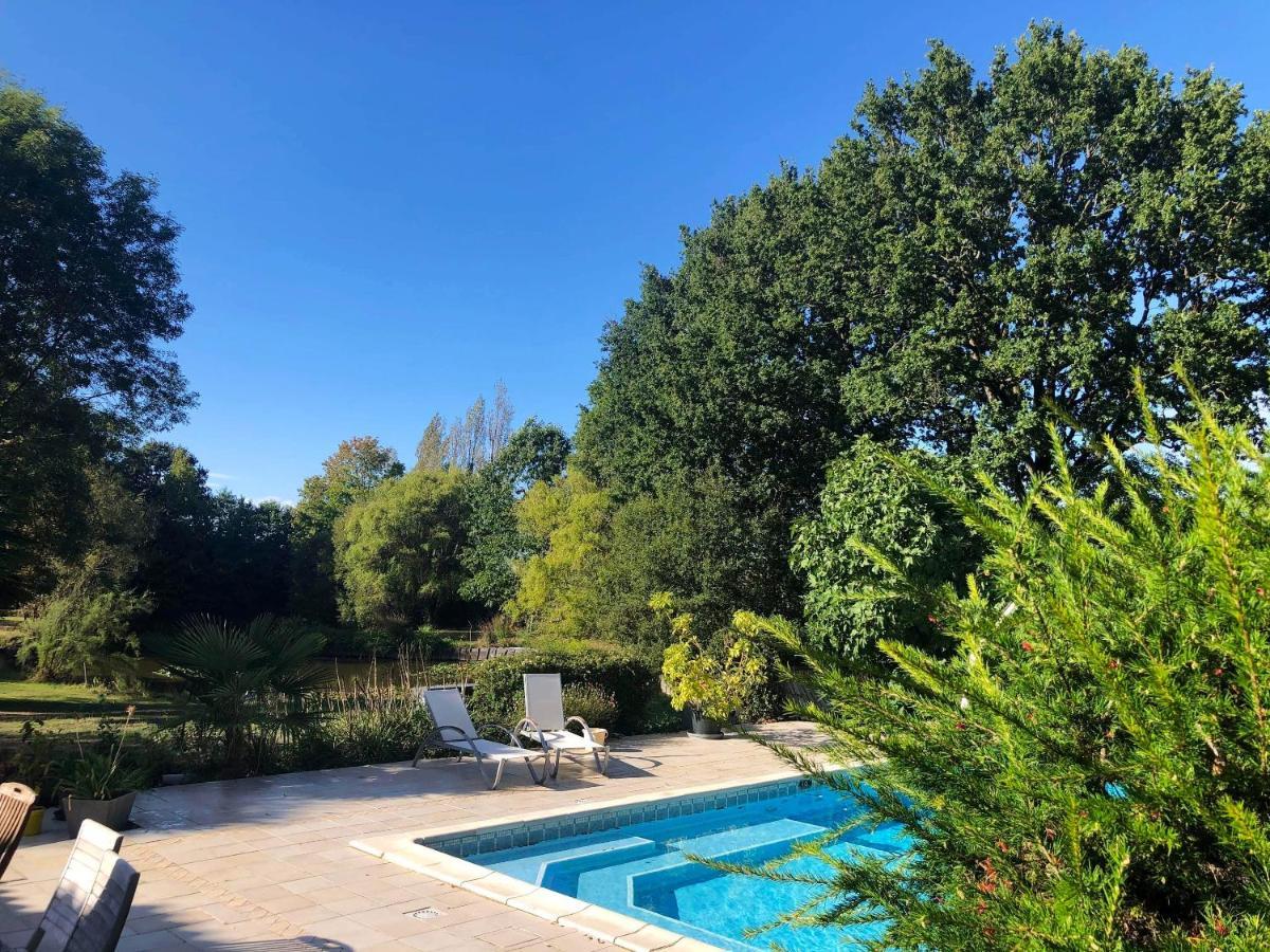 Maison Charmante Avec Piscine Privee A Saint-Georges-De-Pointindouxc Εξωτερικό φωτογραφία